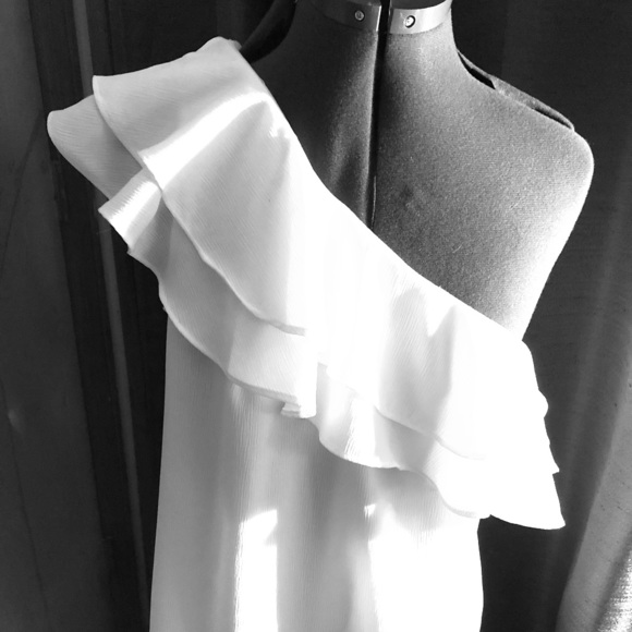 Apt. 9 White Ruffled Blouse - Picture 1 of 5